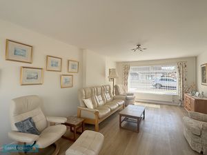 Sitting room- click for photo gallery